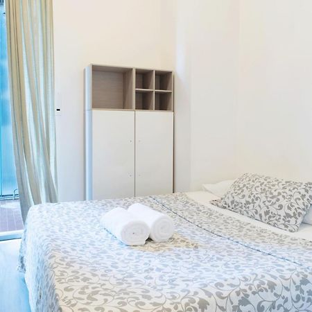 Toma Apartment Trilocale Moderno Per Max 6 Persone Милано Екстериор снимка